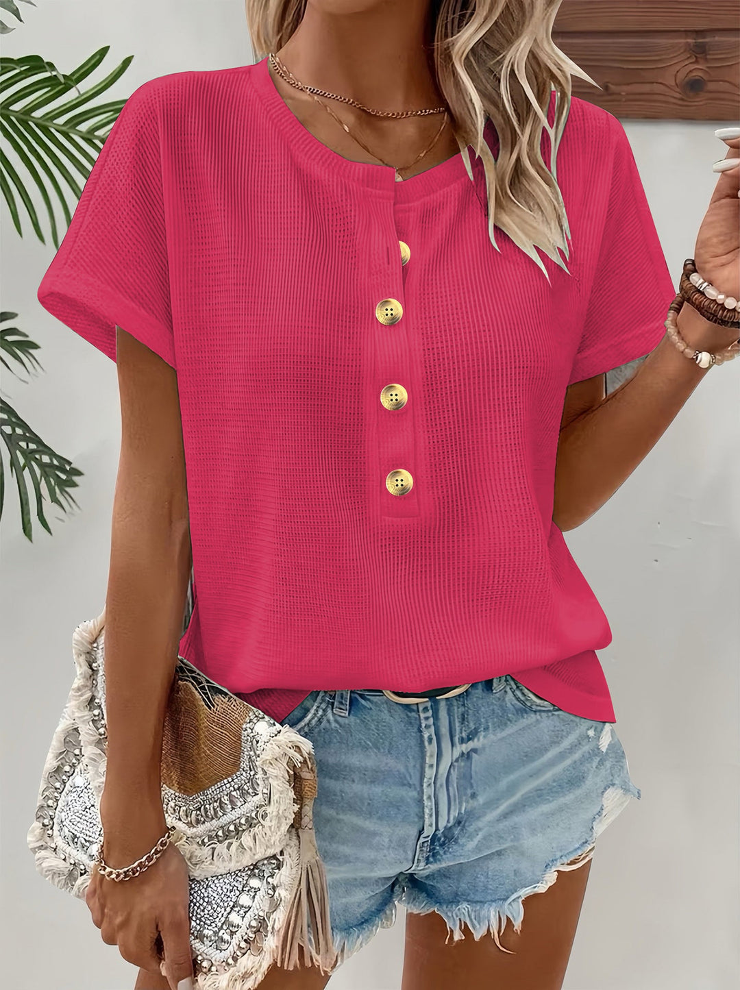 T-SHIRT À COL V POUR FEMMES