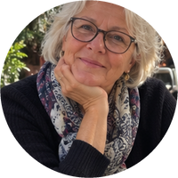 Évelyne Moreau (65 ans)
